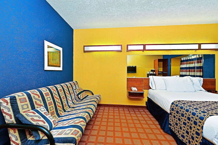 Room 7 of 25