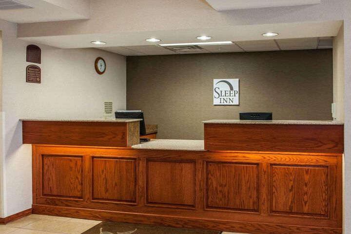 Hotel Interior 9 of 38