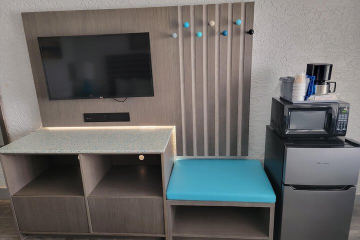 Room 19 of 34