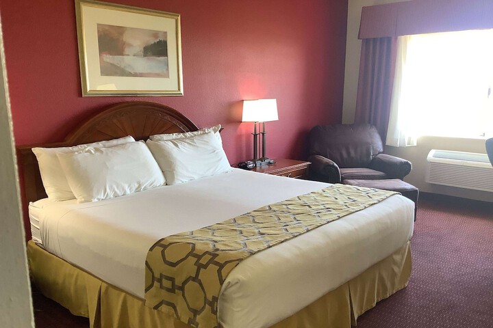 Baymont Inn & Suites by Wyndham