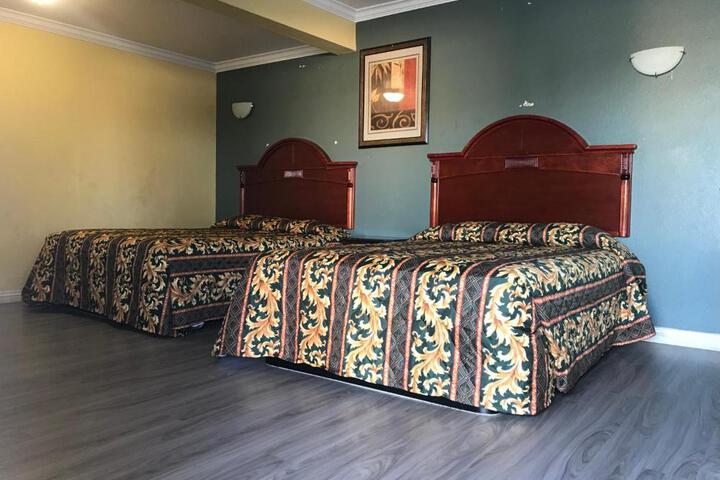 Colony Inn Motel