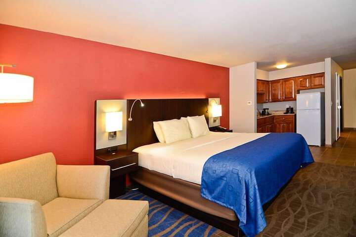 Room 10 of 40