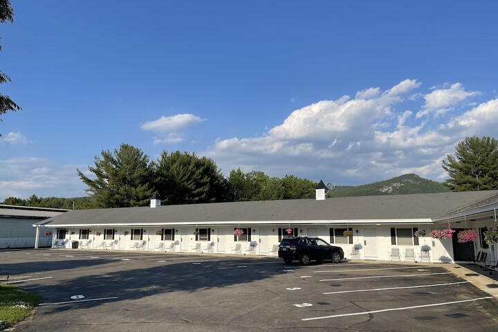Hotel 7 of 65