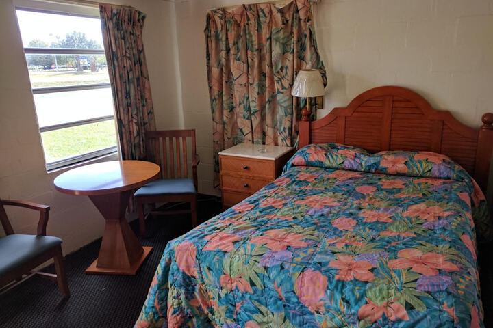 Desoto Motel