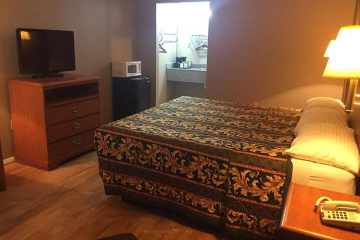 Room 16 of 30