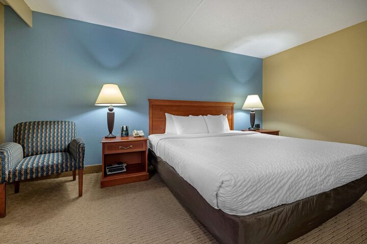 Room 105 of 131