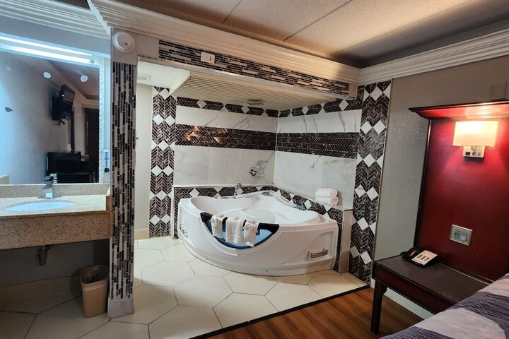 Room 37 of 67
