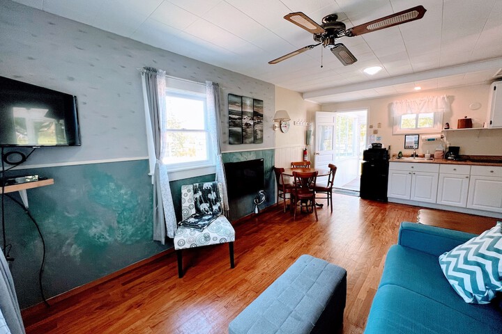 Room 43 of 177