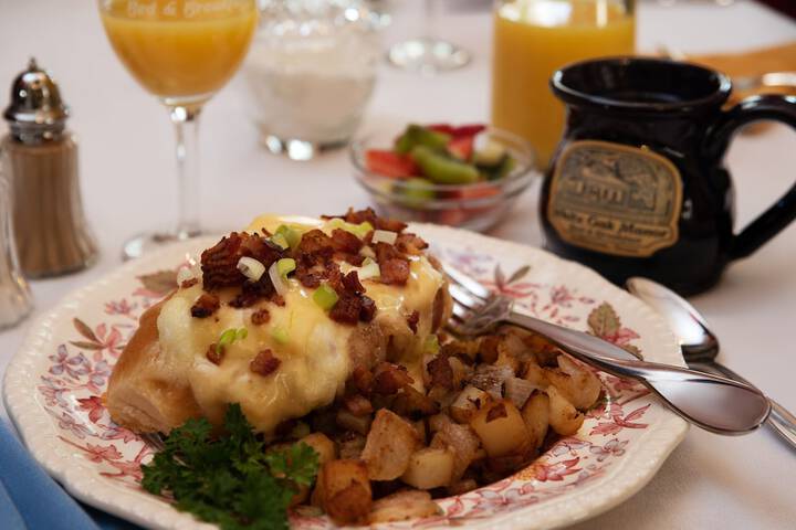 Breakfast/Coffee Service 42 of 47