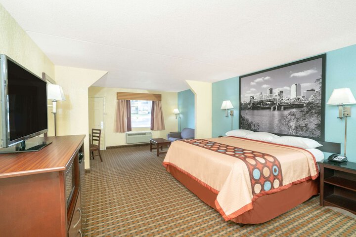 Room 16 of 17