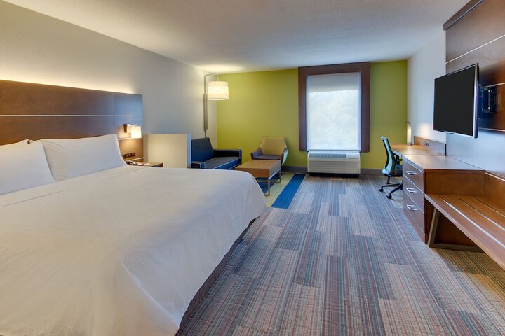 Room 19 of 36