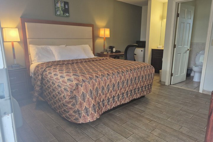 Maple Leaf Motel