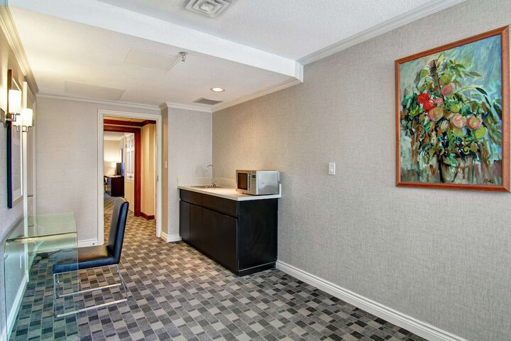 DoubleTree by Hilton Hotel Toronto Downtown