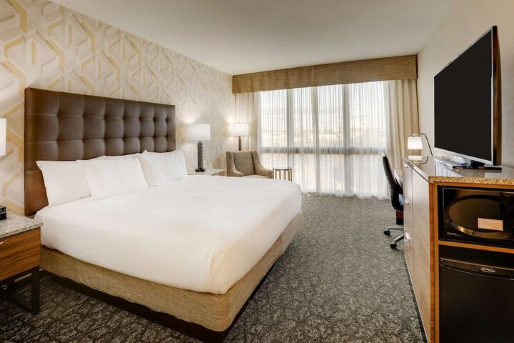 Room 34 of 60