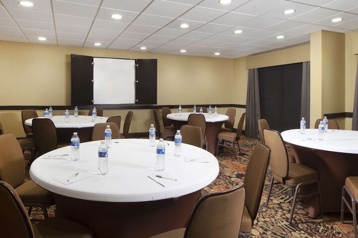 Hampton Inn Charleston-Southridge