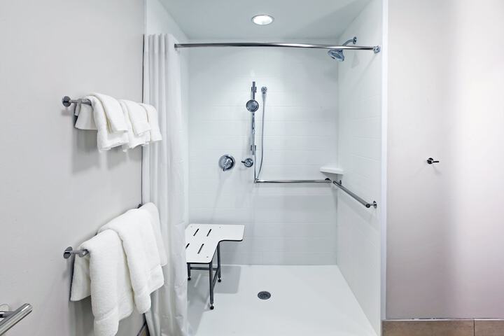 Room 20 of 34