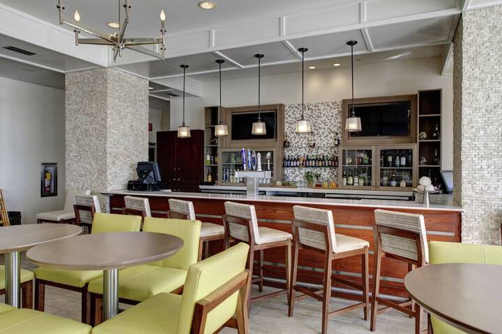 DoubleTree by Hilton Hotel Biloxi