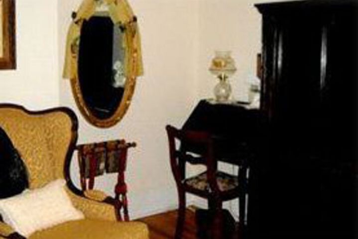 Lamplight Inn