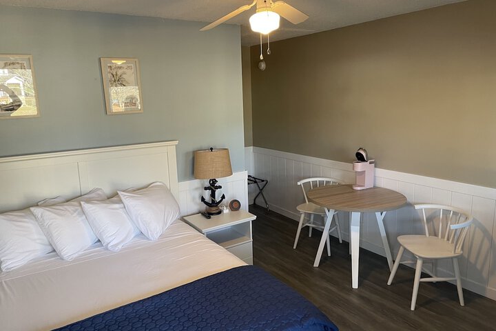 Lake Norman Hotel