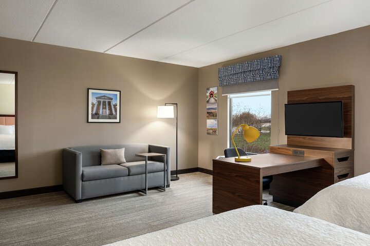 Room 16 of 44