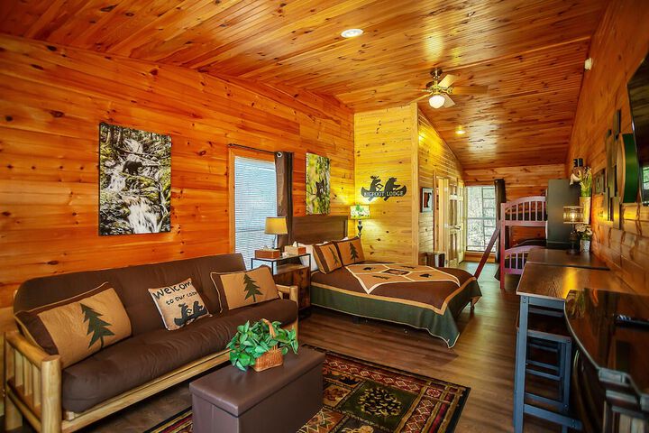 Bigfoot Lodge Room One