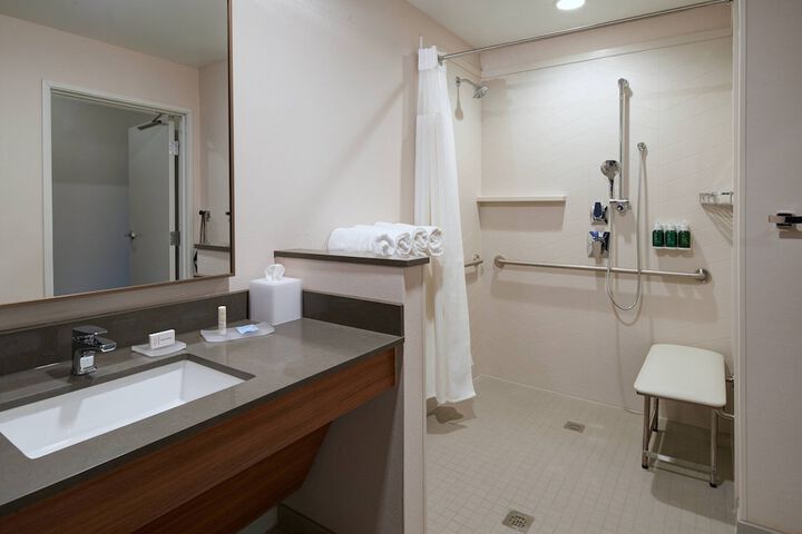Room 16 of 29