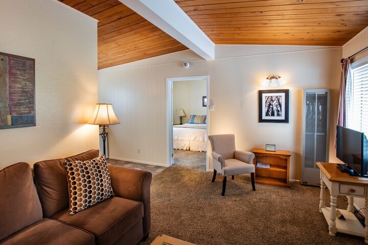 Room 15 of 27