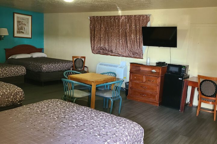 Room 25 of 51