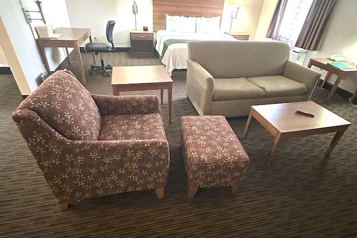 Room 84 of 163