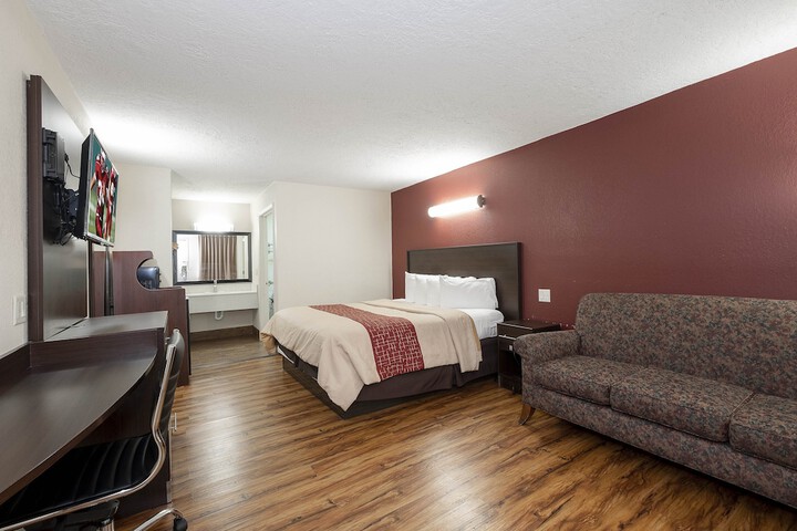 Room 14 of 30