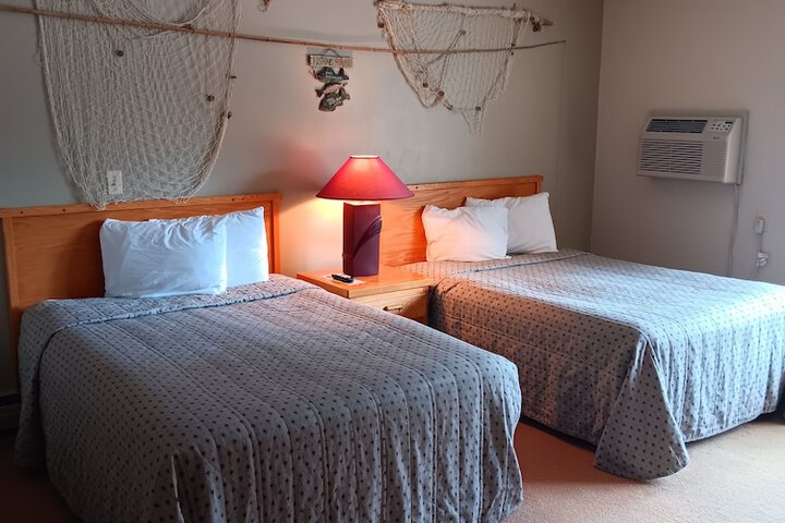 Room 33 of 38