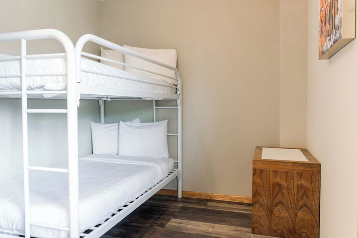 Room 53 of 71