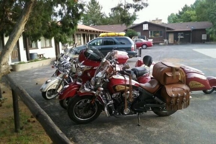 Bunkhouse Motel