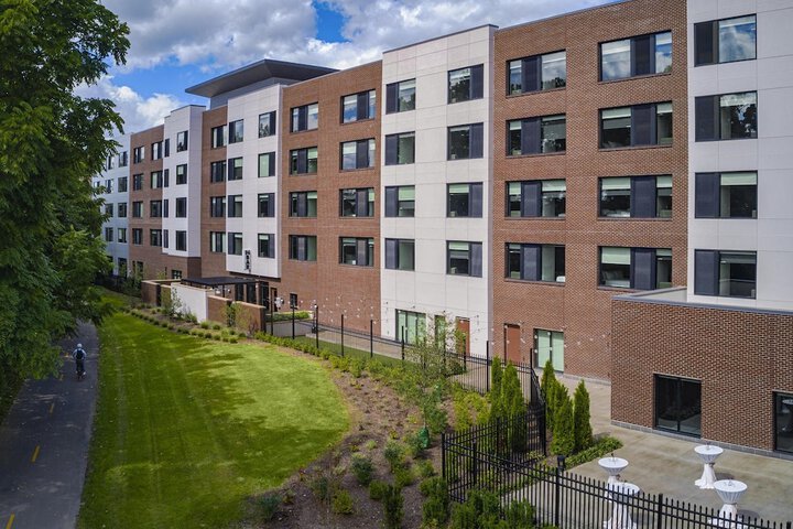 Hyatt House Columbus OSU / Short North