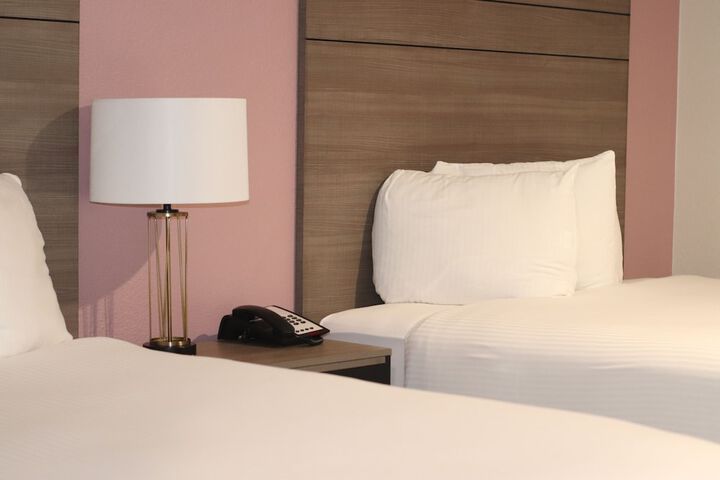 Room 21 of 25