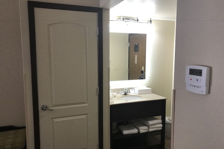 Room 21 of 63