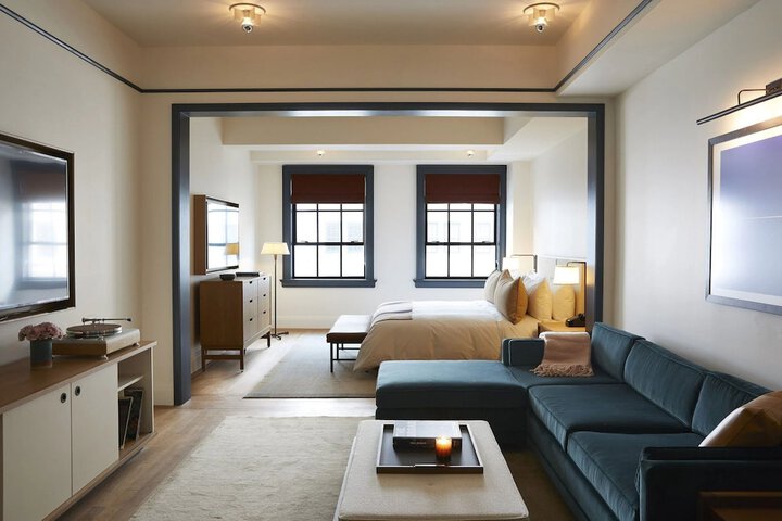 Room 21 of 49