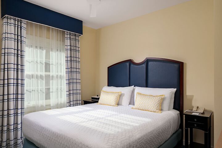 Room 42 of 83