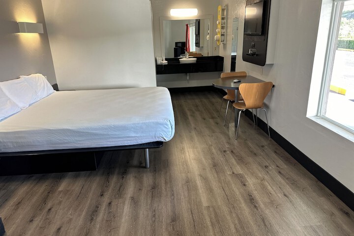 Room 40 of 87