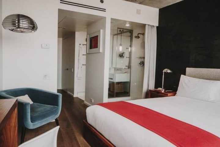 Room 12 of 33