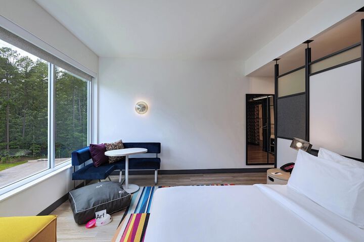 Room 11 of 34
