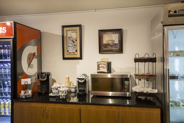 Breakfast/Coffee Service 81 of 89
