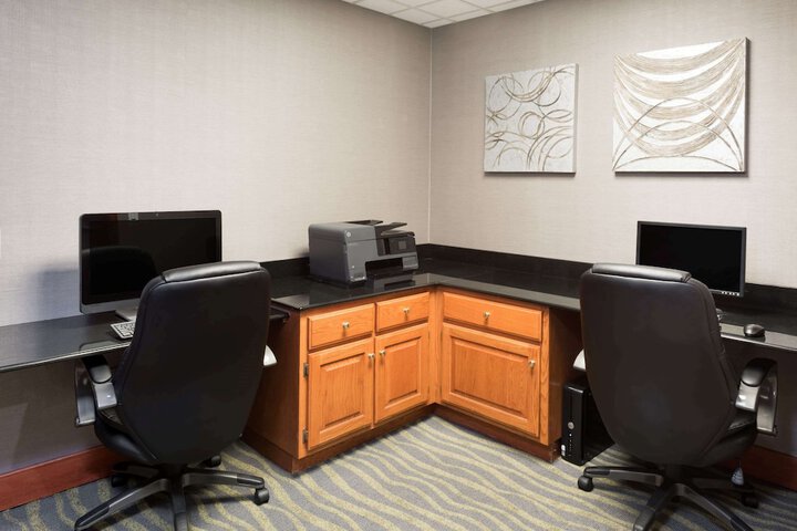 Business Center 29 of 29