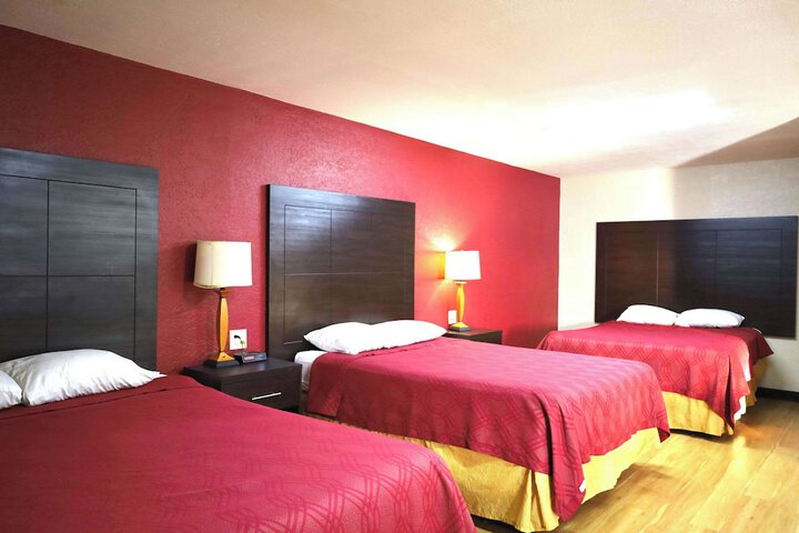 Room 14 of 22