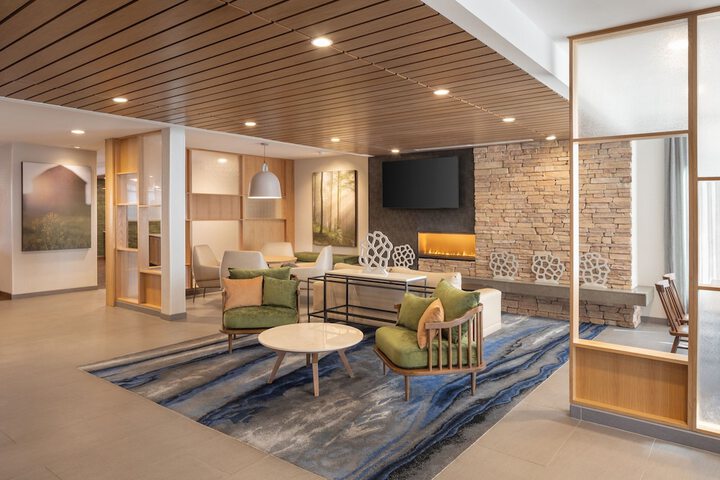 Fairfield Inn & Suites by Marriott Fresno North / Shaw Avenue