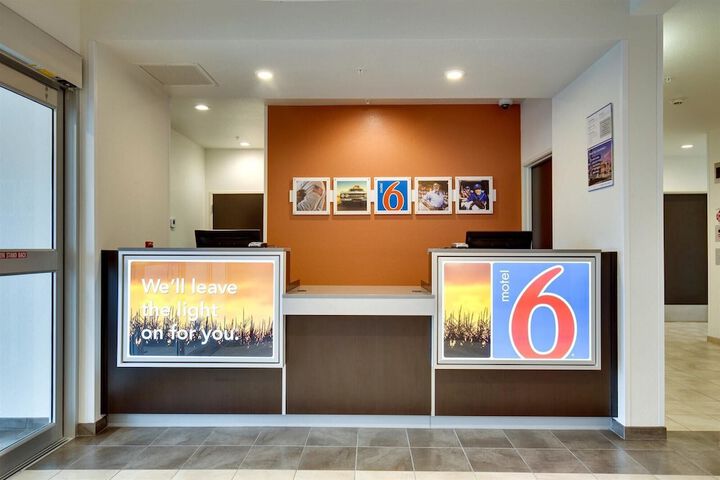 Motel 6 Poplar Bluff MO