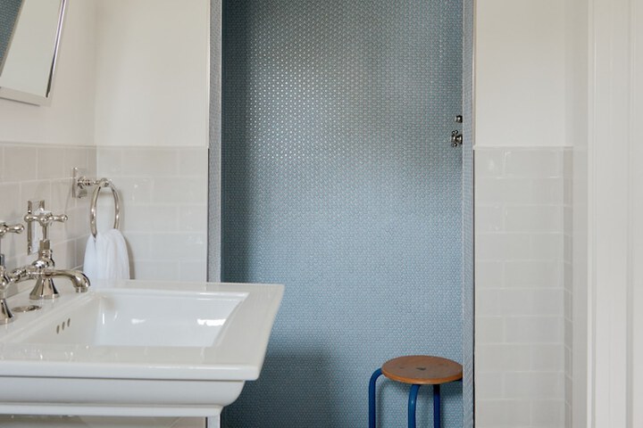 Room 8 of 28