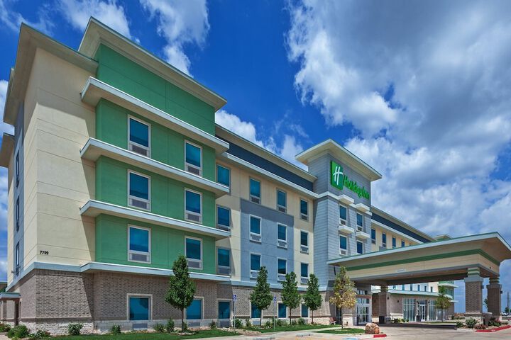 Hotel 3 of 35