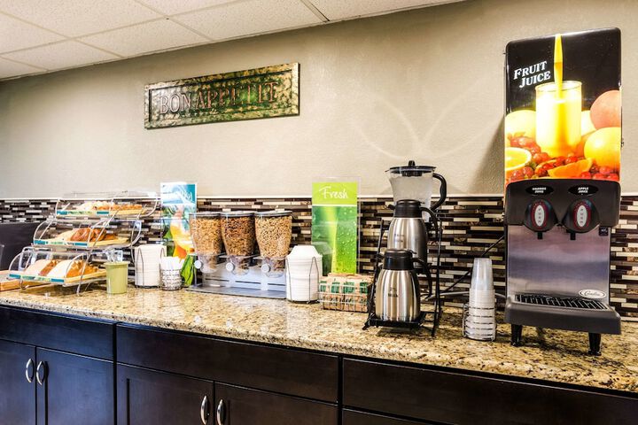 Breakfast/Coffee Service 47 of 55
