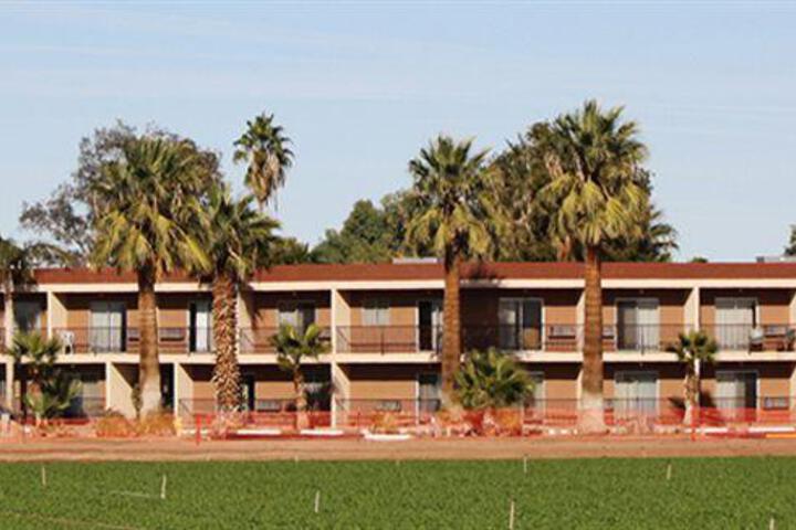 Ramada by Wyndham Holtville Golf Resort / El Centro